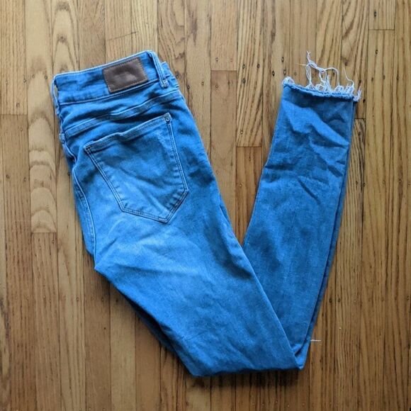 Zara Mid-Rise Skinny Jeans - Picture 2 of 5